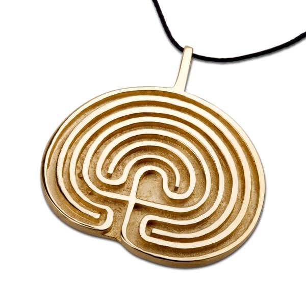 Labyrinth pendant gold